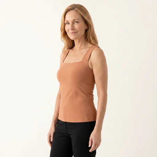 Lavesna's Built-In Bra Comfort Shaper Tank - Lavesna
