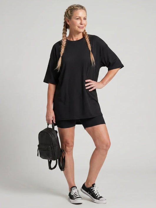THE COLETTE BIKER SHORTS SET - Lavesna
