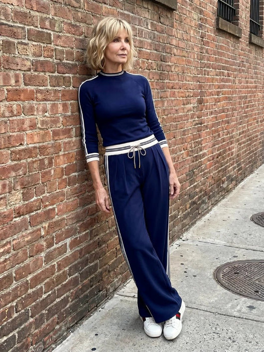 THE LYDIA FITTED SET - Lavesna