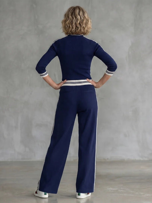 THE LYDIA FITTED SET - Lavesna